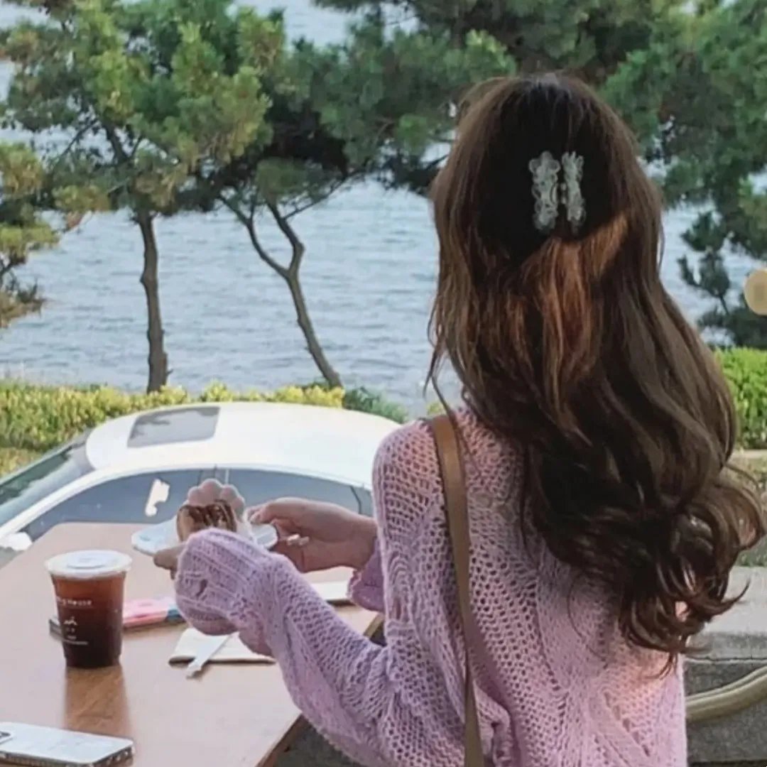 花圃里的蝴蝶
